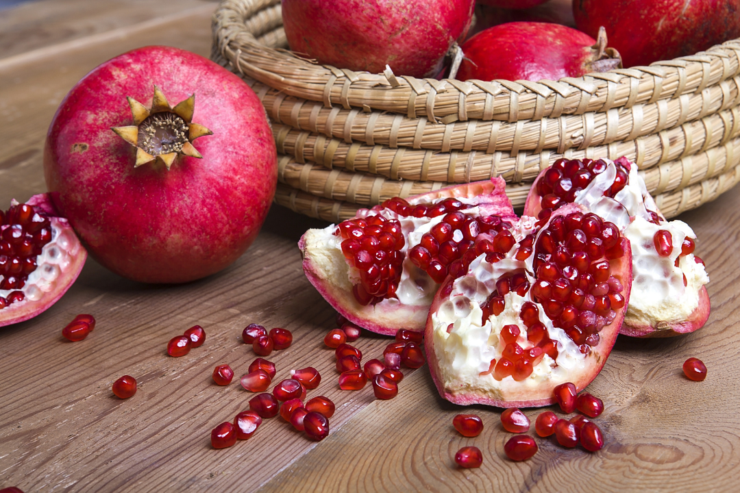 Pomegranates, A New Year's Eve tradition in Brazil and Turkey