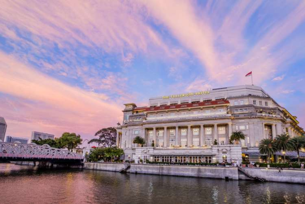 The Fullerton Hotel - Facade from the Singapore River (Virtuoso)