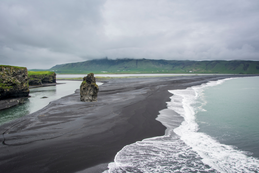 Reynisfjara shore - Iceland