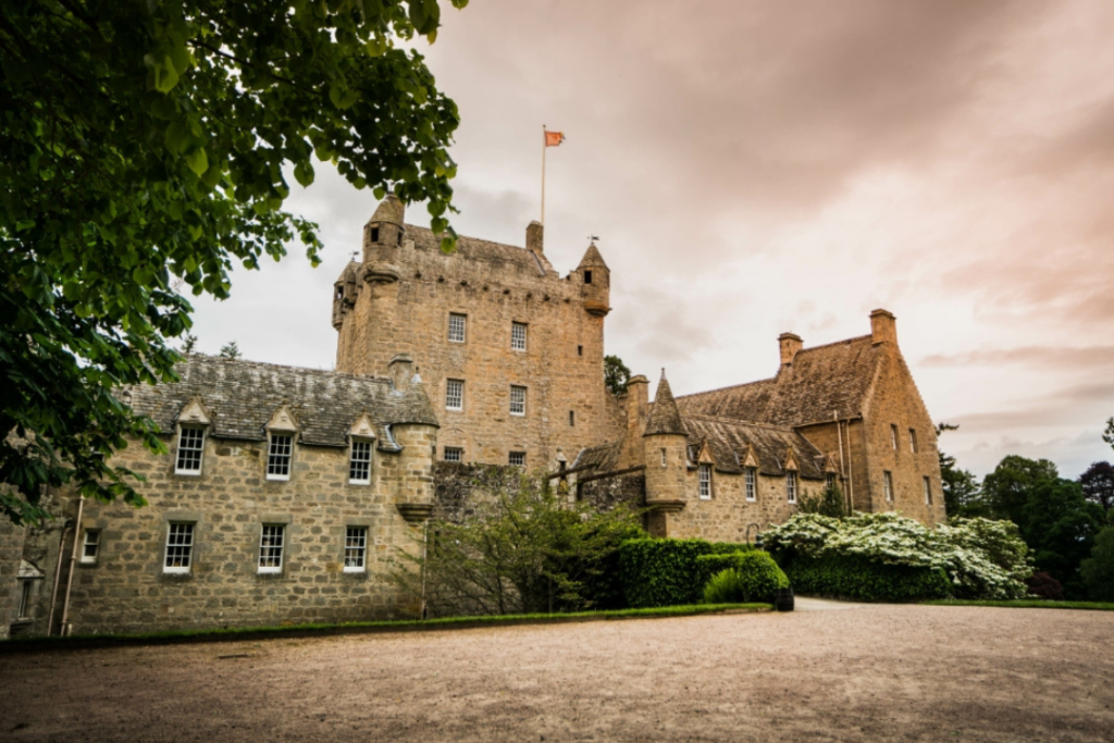 Cawdor Castle - cawdorcastle.com